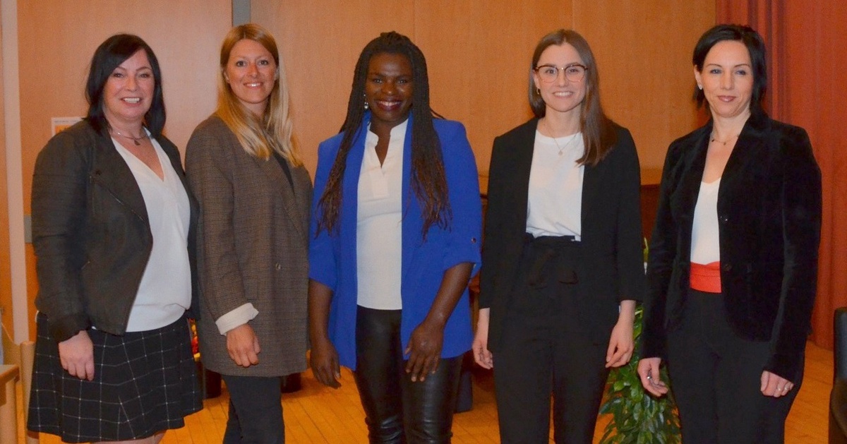  - © Bezirksfrauen-Vorsitzende GRin Gerlinde Metzger, Nationalrätin Katharina Kucharowits, Wiener Landtagsabgeordnete Dr.in Mireille Ngosso, GRin Madhavi Hussajenoff und GGRin Waltraud Halmer 