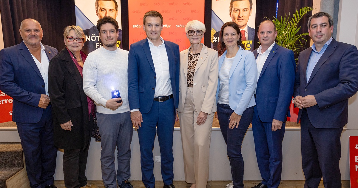  - &copy; v.l.: NR Alois Schroll, LGF Bgm.in Karin Baier, Dr. Tarik Farahat, LR Sven Hergovich, Bgm.in Ulrike Schachner, LAbg. Bgm.in. Kerstin Suchan-Mayr, KO VzBgm. Rene Zonschits, MEP Bgm. Günther Sidl